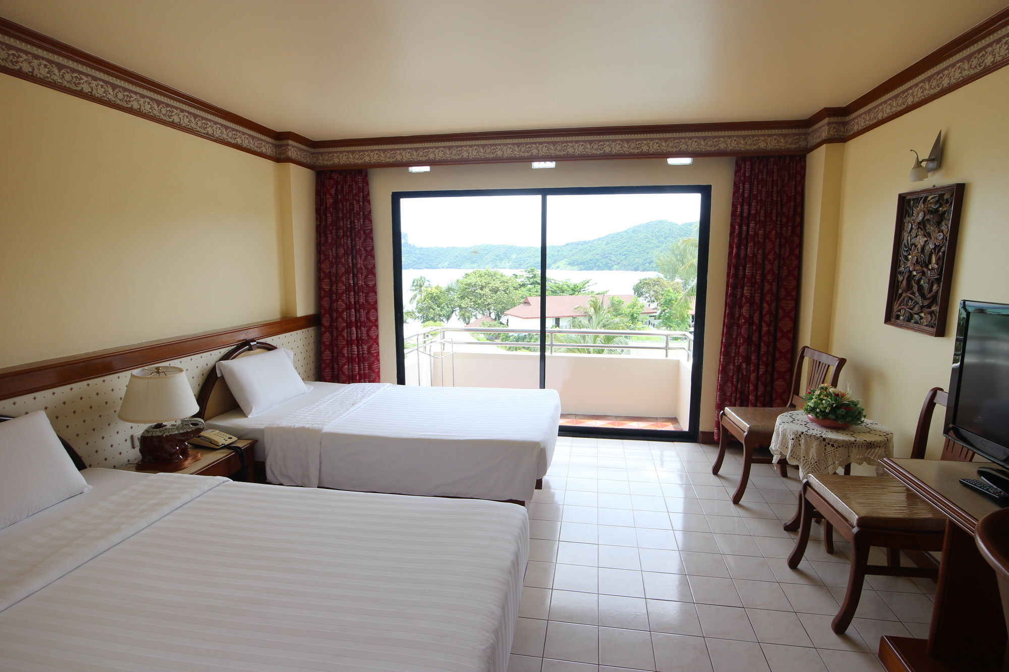 Phi Phi Hotel 3*