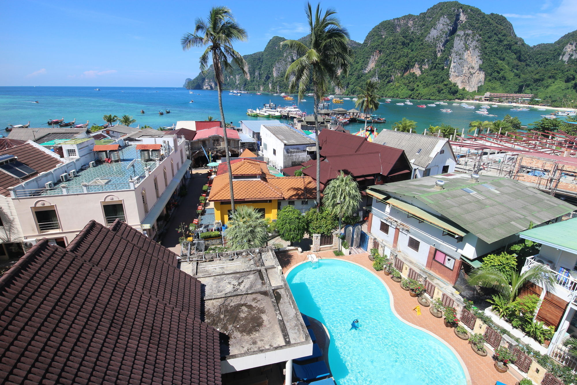 Hotel Phi Phi Hotel 3*