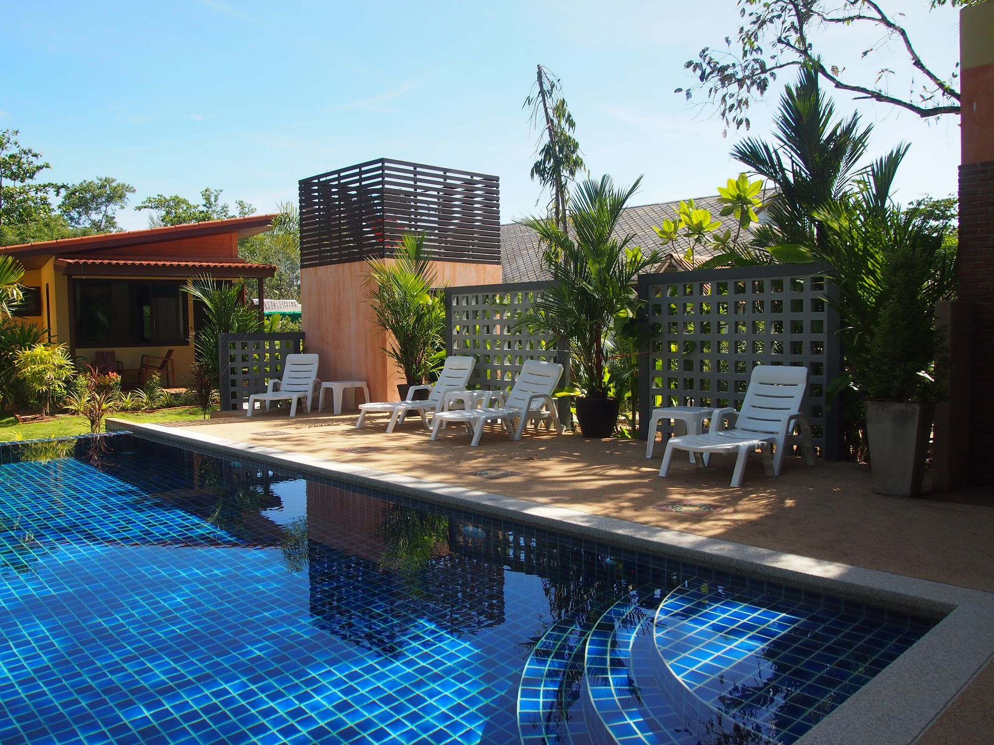 At Bangsak Resort 3*