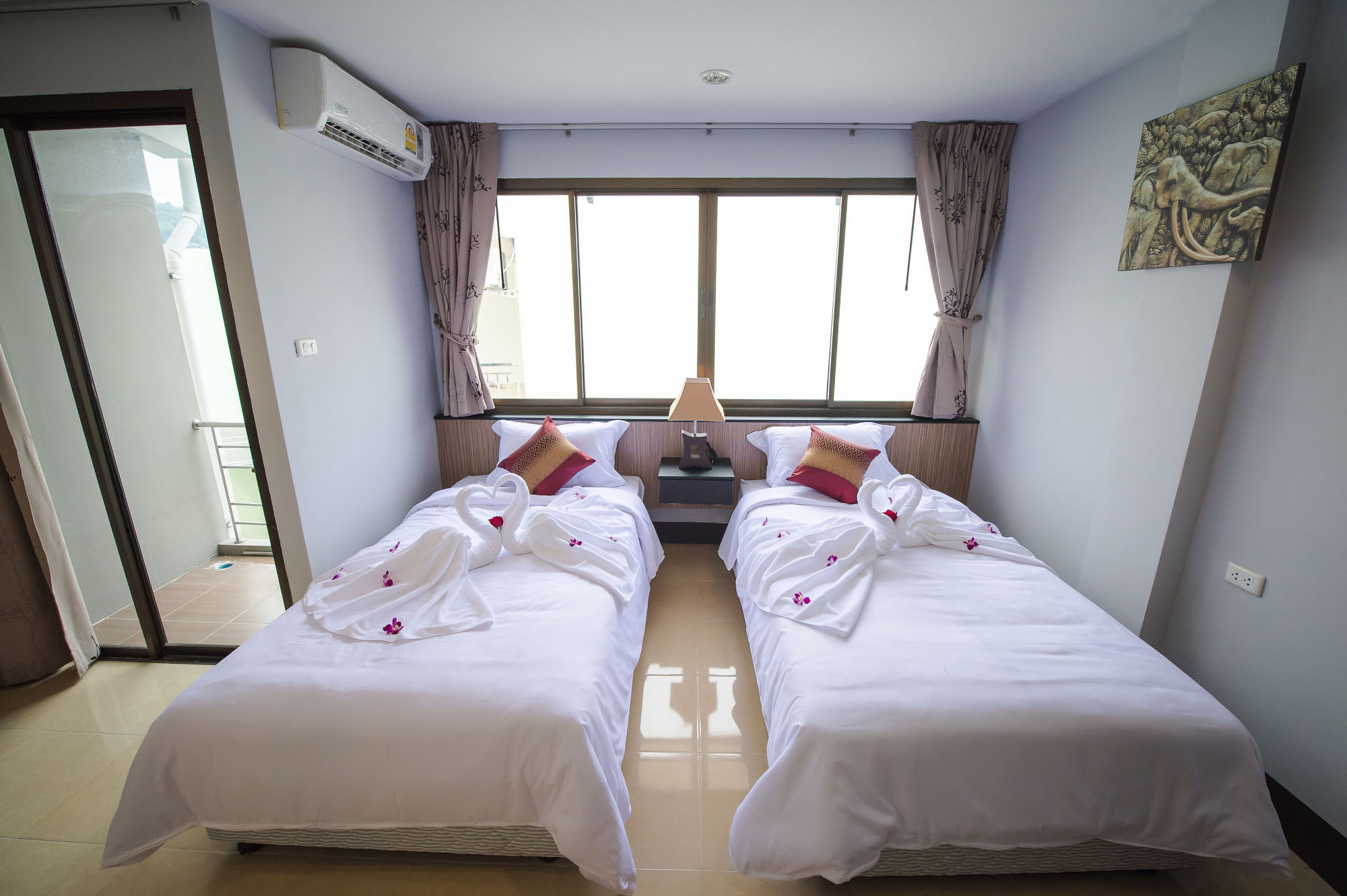 The Sr Hotel Patong