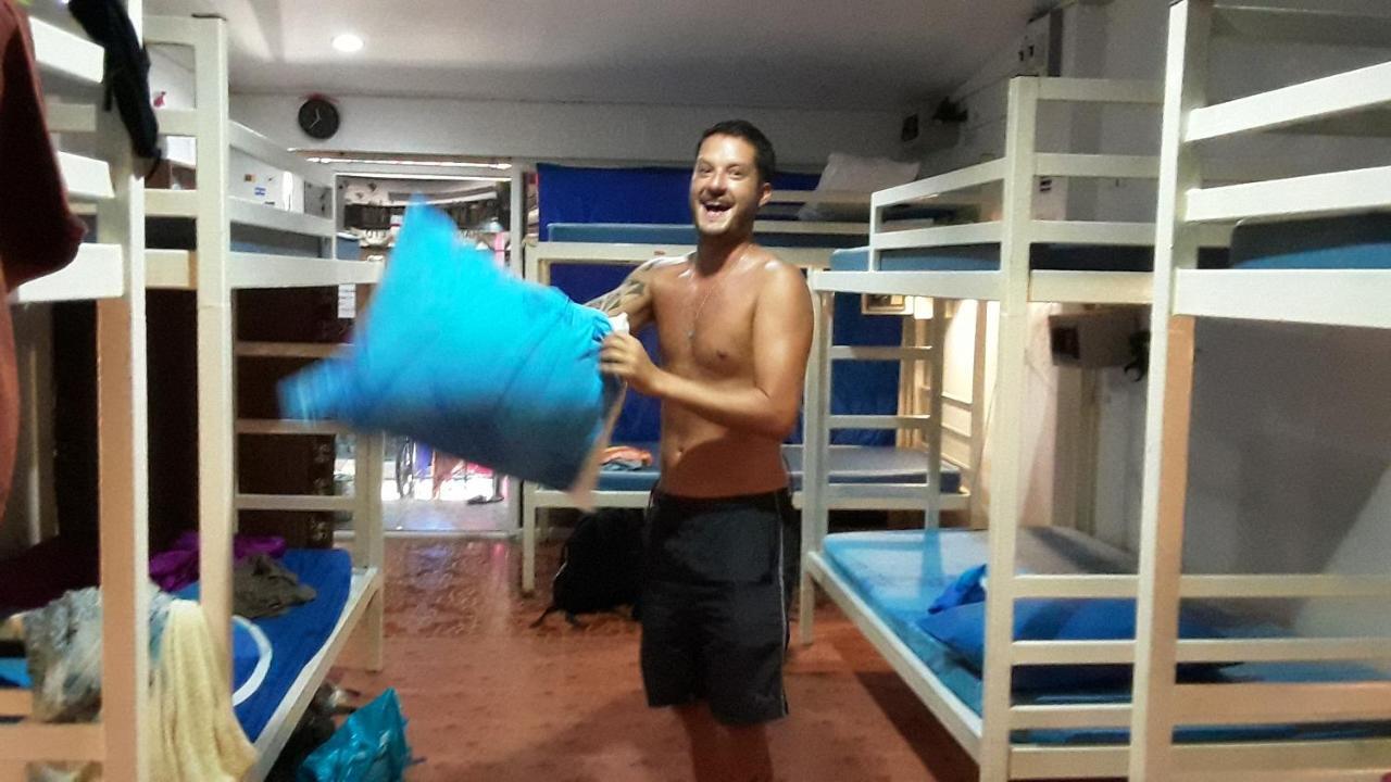 Albergue Hangover Phi Phi Don