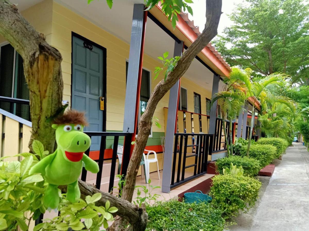 Hotel Chongkhao Resort- Island
