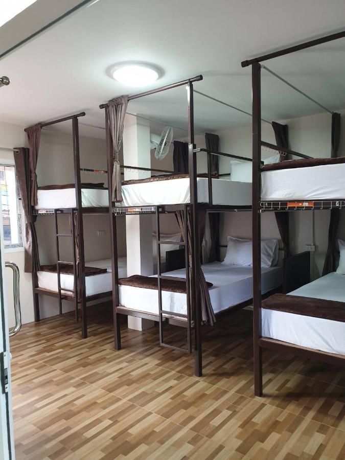 Sairee Center Hostel *