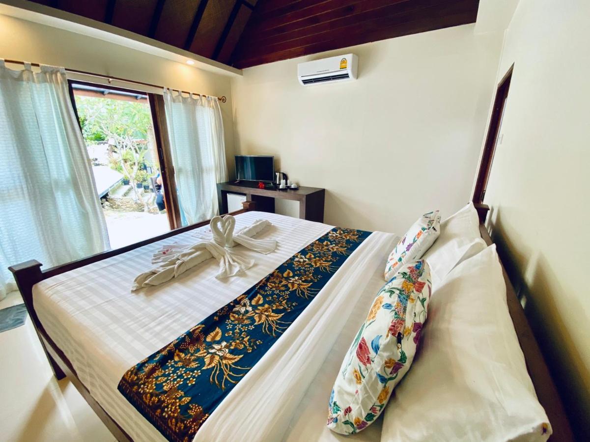 Hostel Chunut House *
