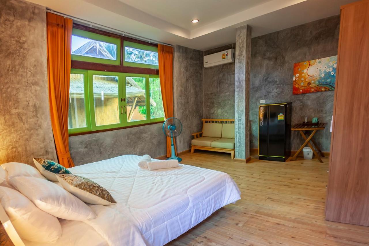 Guest house Tonmai Suites 2*