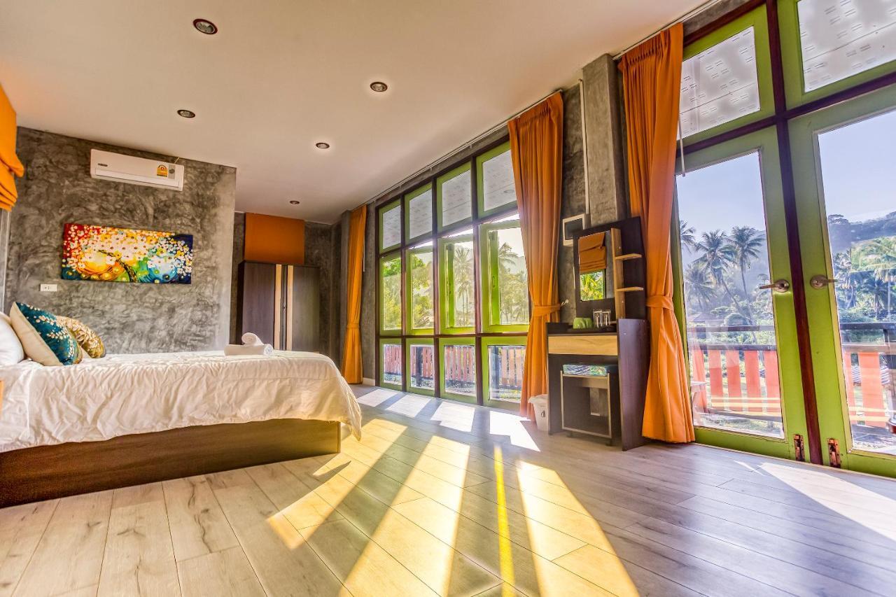 Tonmai Suites Koh Lanta