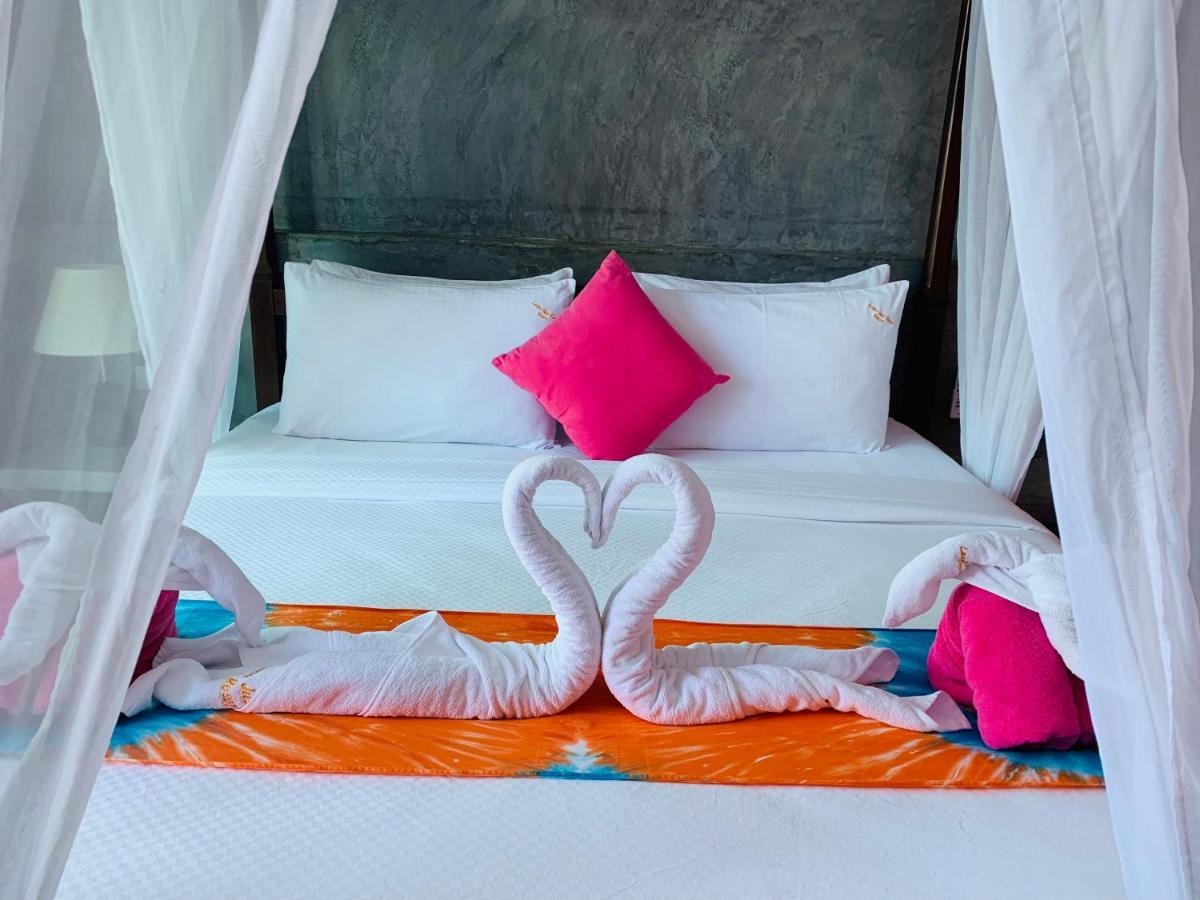 Pinky & - Sha Extra Hotel Koh Lanta