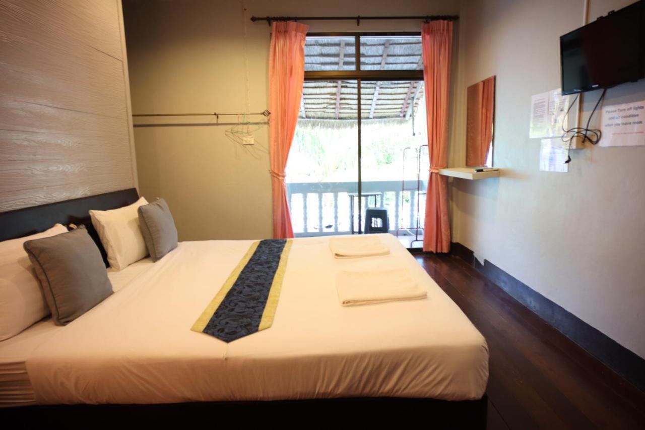 Marina Hut Koh Lanta