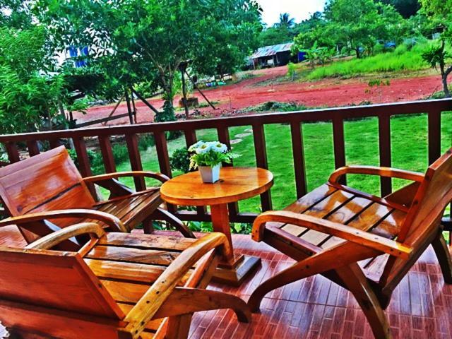 Lanta Queen Resort 2*