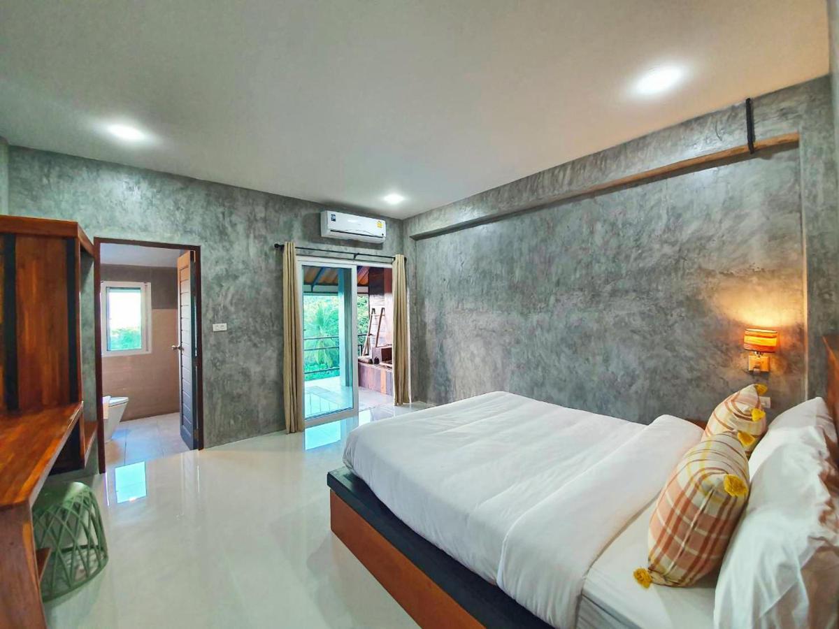 Resort Life Koh Tao