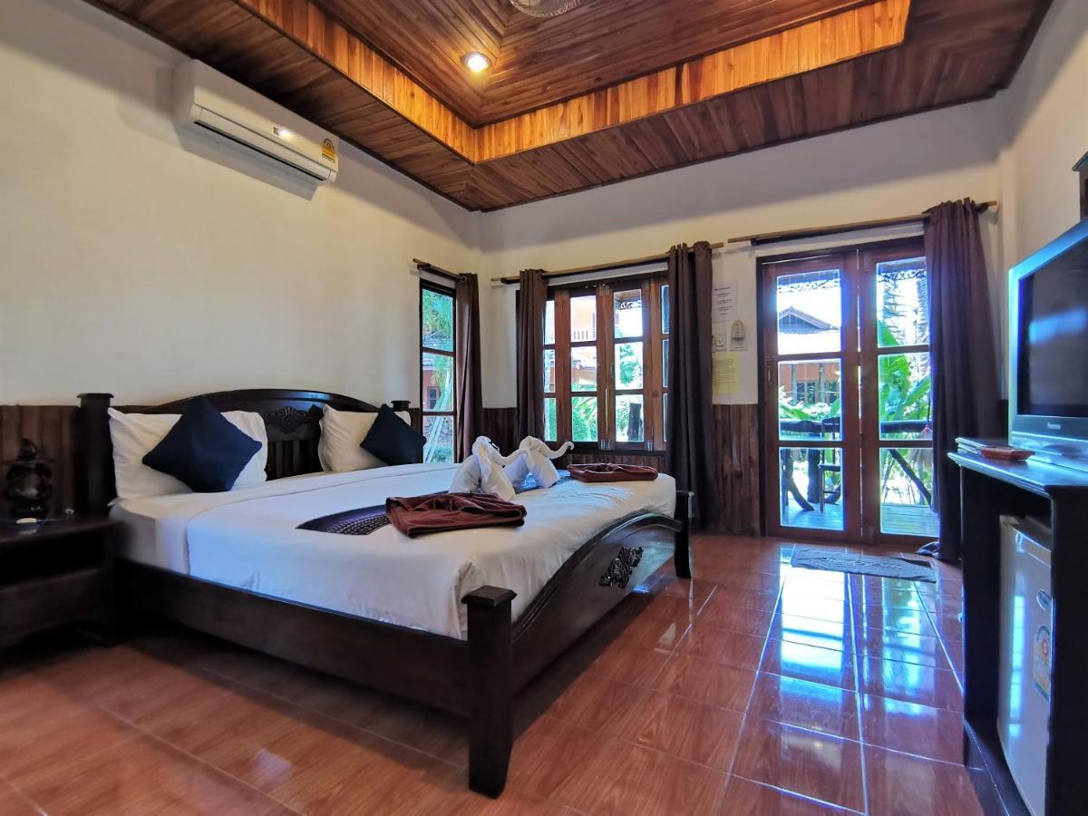 Lanta White Rock Resort Koh Lanta