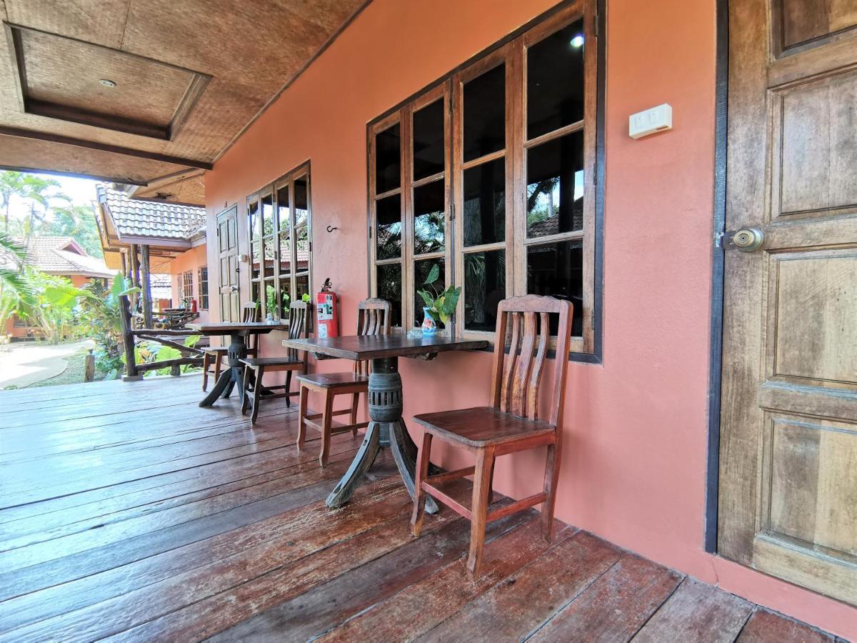 Lanta White Rock Koh Lanta
