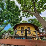 Mari Pai Resort