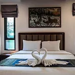 Poonsiri Private Pool Villa Aonang