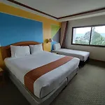 Sing Golden Place Hotel