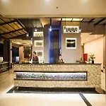 We Hotel At Sansabai