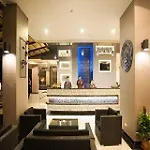 We Hotel At Sansabai