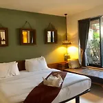Ploy Resort
