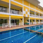 Oyo 75361 Phuket Airport Sonwa Resort