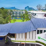 Holiday Inn Express Krabi Ao Nang Beach