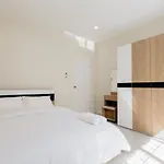 Glass House, Mountain View, Near Airport-City