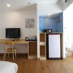 Tawaen Beach Resort
