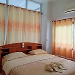 Watinee Resort