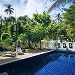 Villa Whitney