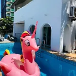 Jomtien Party Villa 4 Bedroom