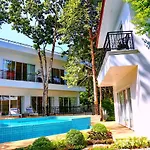 Koh Chang 6 Bedroom Villa With Private Pool And Garden
