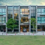 Kamala Lake View Villas