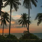 Cozy Villa Tawan Close To Beach