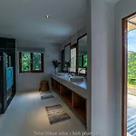 Folie Bleue Villa