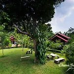 Chom Samed Resort