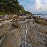 Khanom Hill Resort