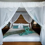 Phandara Luxury Pool Villas