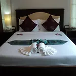 Khanom Sunrise Beach Resort