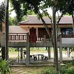 Resort Railumpoo