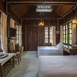 Donsak Orchid Resort