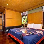 Hmong Hilltribe Lodge