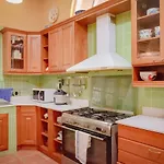300M From Beach - Luxury Mediterranean Holiday House - Pets Welcome