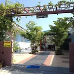 Baan Lom Talay