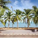 300M From Beach - Luxury Mediterranean Holiday House - Pets Welcome