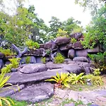 Ban Suansin