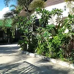 Penny\'S Home Stay Resort
