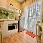 The Trust Huahin Resort Condo Greeny Room