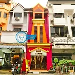 Le Tanjong House