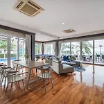 Rimlay Beachfront Pool Villa