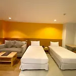 Crystal Jade Hotel