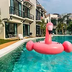 Sunrise Villa Resort